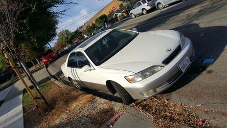 Lexus es 300 $1500