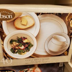 Concerto Gold Dinnerware Set 40pc
