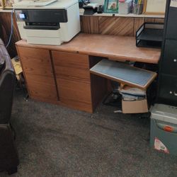 Oak Desk Like New Excellent Condition 