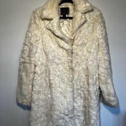 I.N.C. Cream Faux Fur Coat – Size Medium