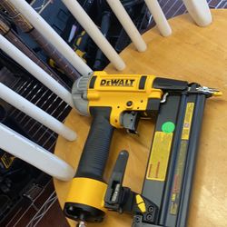 DEWALT 18-Gauge Pneumatic Corded Brad Nailer