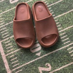 Yeezy Slides