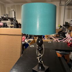 Table lamp
