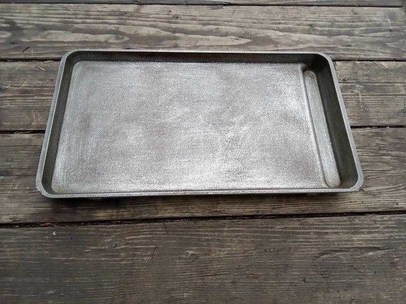 Sturdy Cast Aluminum Stove Top Grill,Great Condition. $10.00.