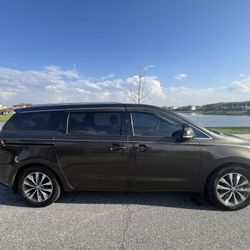 FOR SALE: 2017 KIA SEDONA SX – EXCELLENT CONDITION – LOW MILEAGE – NEW TIRES