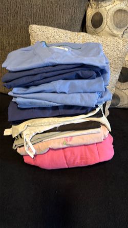 Bolsas de tela sábanas 1 cobija de niña y ropa de enfermera todo por $5