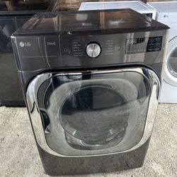 LG TurboSteam 9-cu ft Stackable Vented Electric Dryer with Steam Cycle ( Black Steel )