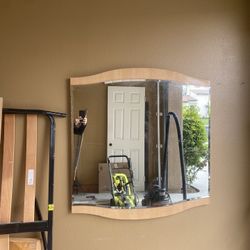 Free Queen Size Bed Frame And Mirror 