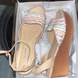 Like New Summer Sandals By CL Laundry Size 8-1/2