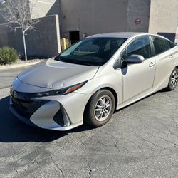 2021 Toyota Prius Prime Limited Plug In Hybrid, 6,061 Miles, Salvage 