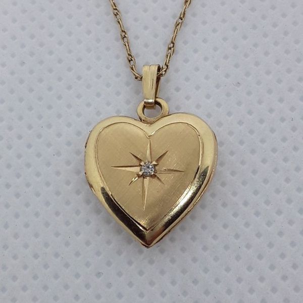 Real Solid 10K Gold Opening Heart Picture Charm with Real Diamond and Real Solid 10K Gold Necklace