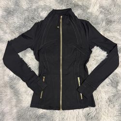Black Lululemon