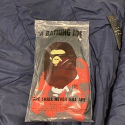 Bape black tee Red camo Ape