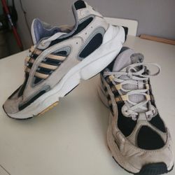 ADIDAS ORIGINALS Sneakers, Sz 7 (US)
