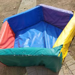 Ball pit