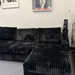 New 92x59 Corduroy Sectional Couch / Free Delivery 