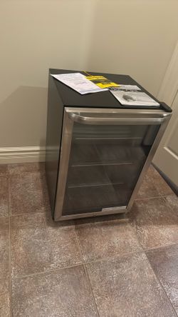 Frigidaire - 4.6 Cu. Ft. with Keys