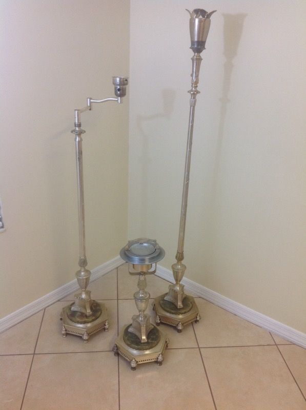 Gorgeous Antique Colonial Premier Lamp And Ashtray Set