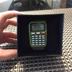 Digital wristwatch w/ calculator