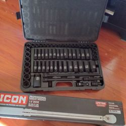 Quinn Sockets Impact Set 1/2 in With
Icon torque wrench