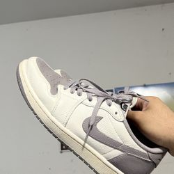 Air Jordan 1 Low OG Atmosphere Grey Size 10