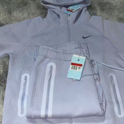 Nike Tech Fleece tracksuit in purple