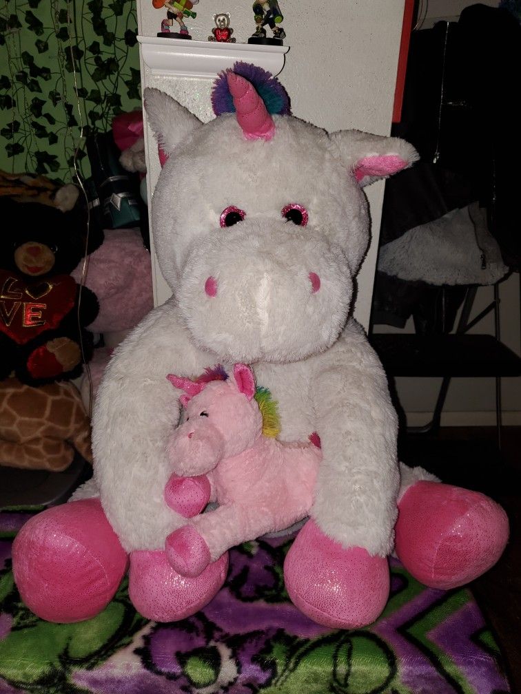 Large Unicorn Plush With Baby Unicorn! Over 3 Foot Tall! Excellent Condition!