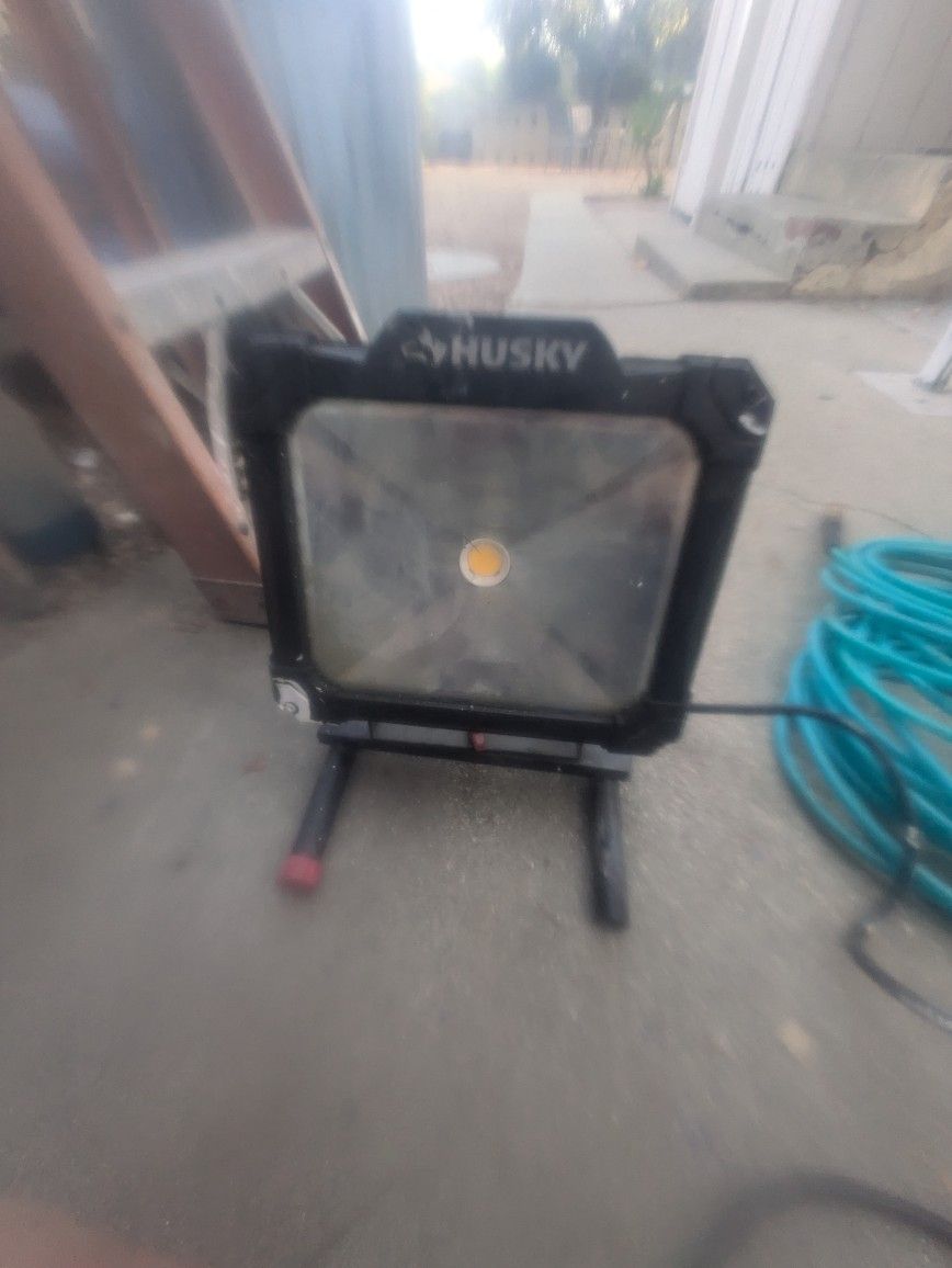 Husky 5,000 Lumen Work Light
