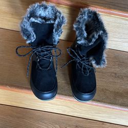 Champion leather  With Faux fur W 8 Snow Boots Black  