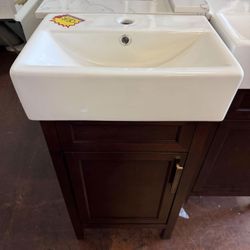 Arvesen 18 in. Single Sink Tobacco Bath Vanity with White Ceramic Top