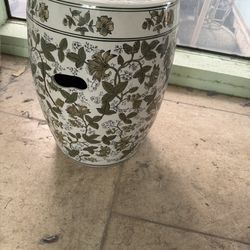 Vintage Green and White Chinoiserie Porcelain Garden Stool