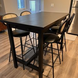Dinig Table And Chairs For 4