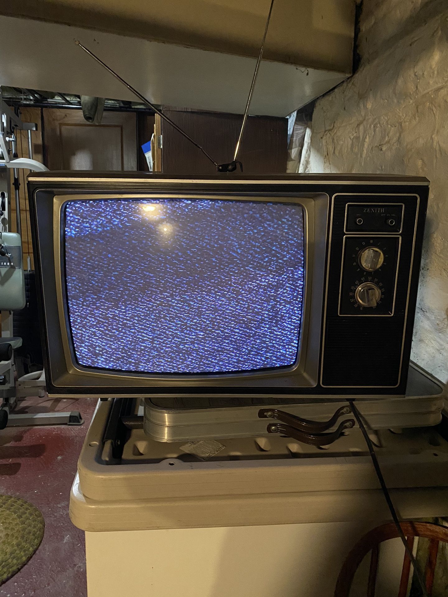 Functional Classic Early 1980s TV With Bunny Ear Antenna