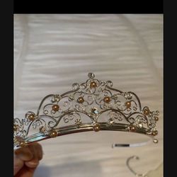 David’s Bridal Silver Tiara With Diamonds And Pearls