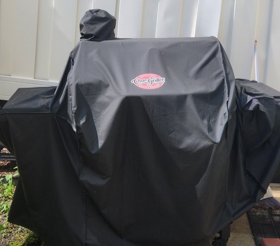 Char Griller 33' Smoker