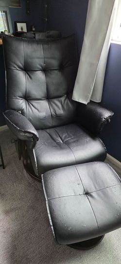 Faux leather massage chair