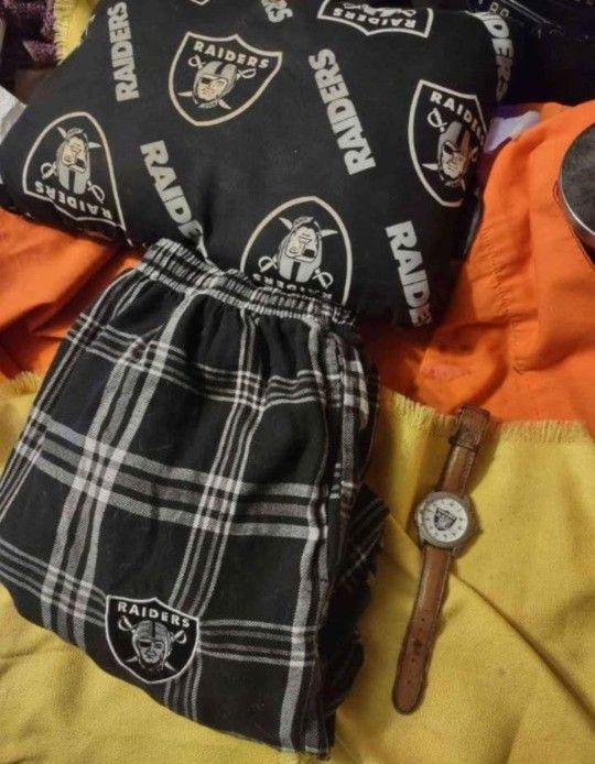 Huge Raiders Lot Will Not Separate