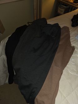 Men's sweatpants medium 4 pair total