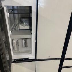 Samsung white glass 4 door refrigerator with a Beverage Center ☑️🔥🔥🔥(bespoke)
