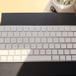 Apple Magic Keyboard A1644