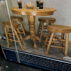 42” Olde Town Pub Set. 