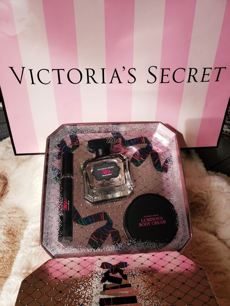 Victoria's Secret Gift set TEASE