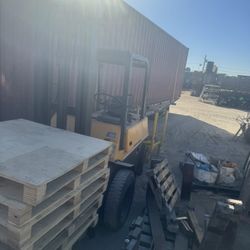 Used Forklift $3000 Or Best Offer 