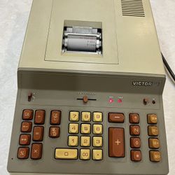 Vintage Victor Adding Machine Calculator. Works 