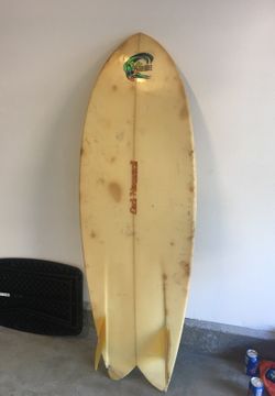 Twin fin surfboard
