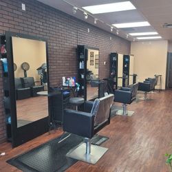Salon  FURNITURE Station, Mat And Chair