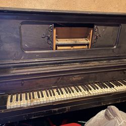 Vintage Piano 