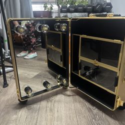 Portable Gold Sparkles Lighted Makeup Case