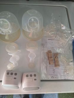 Momcozy wearable breast pump