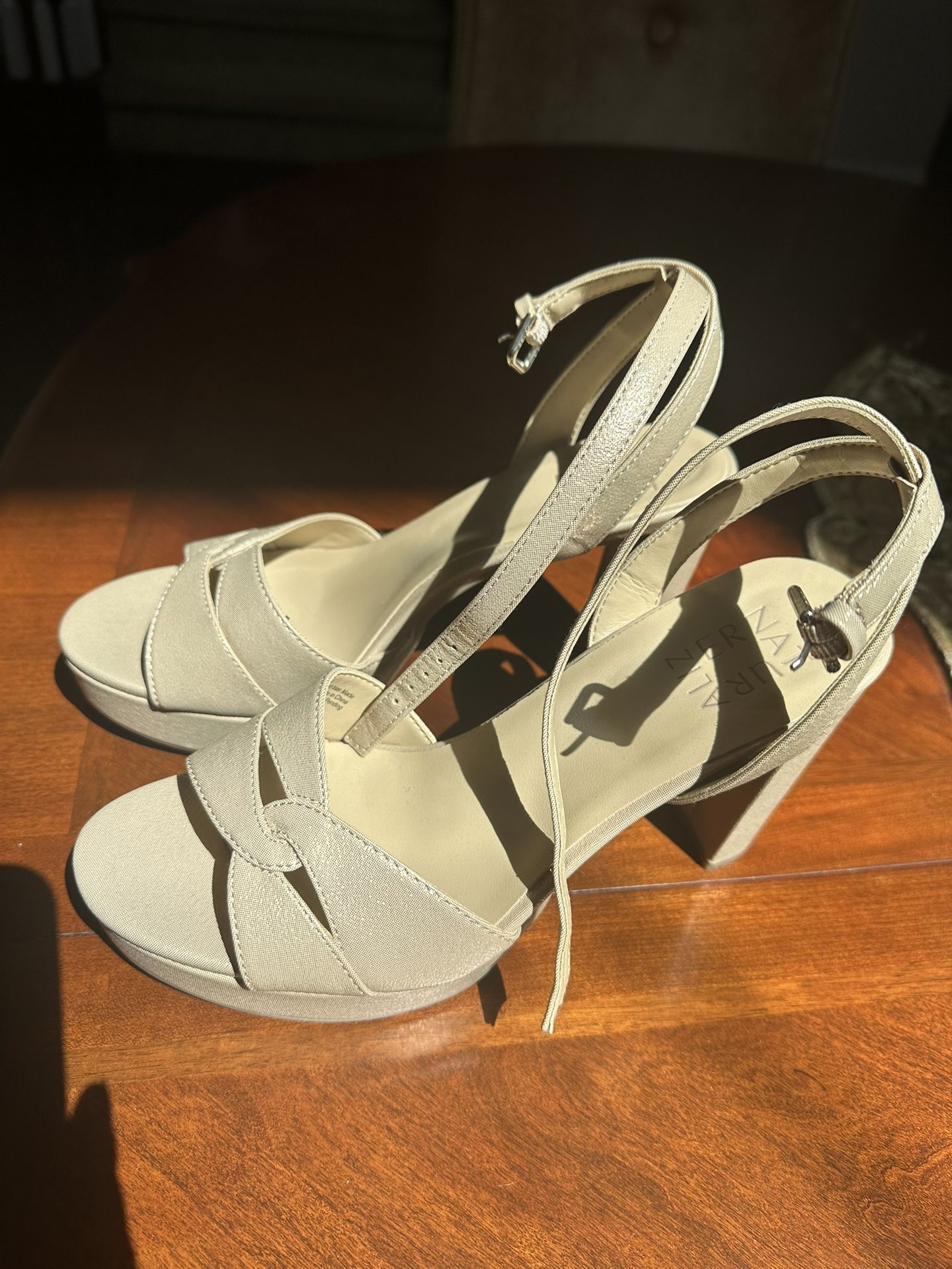 Brand New Naturalizer High Heels Size 8